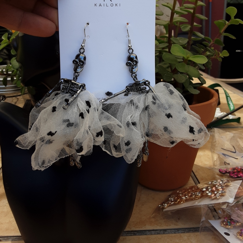 Earrings - Picture 2 of 2
